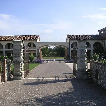 Bed & Breakfast Due Torri 3*